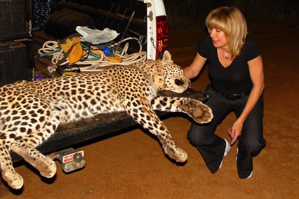 Bronwyn Stolp and leopard
